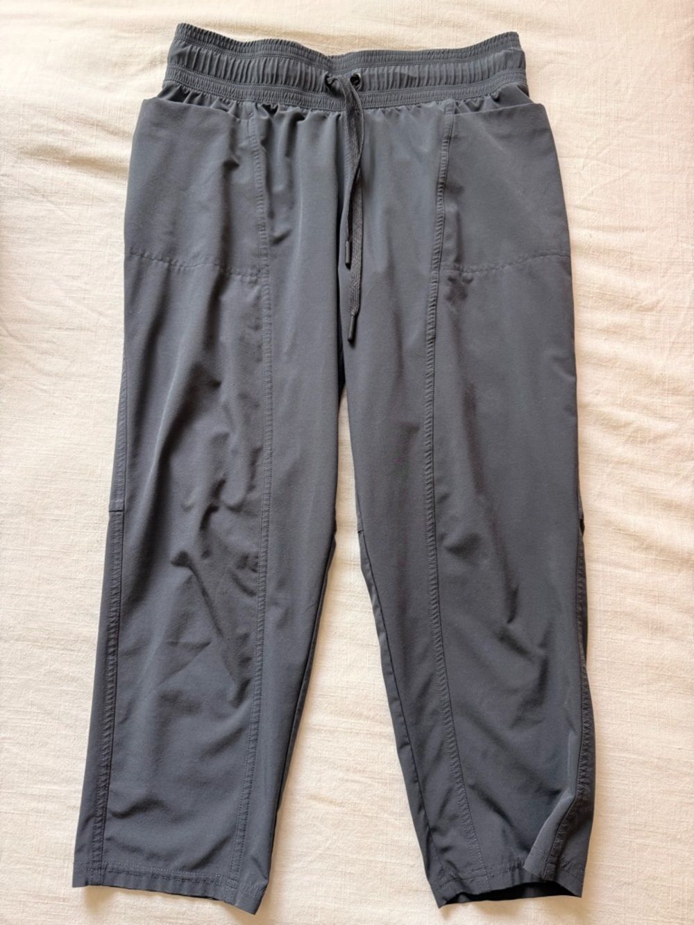 prAna Women's Drawstring pants- capri style gray